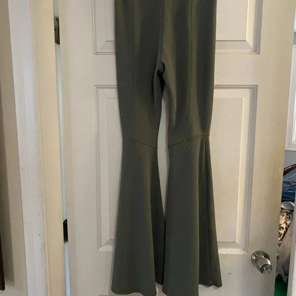 Sonny Ribbed Flare Pant Olive Small - Picture 3 of 5